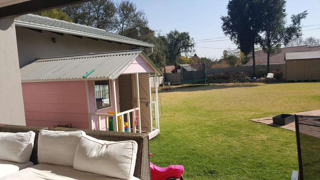 8 Ibis Lane Guest House Johannesburg Zewnętrze zdjęcie