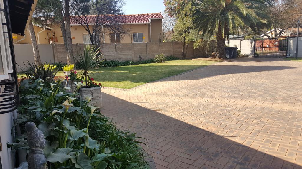 8 Ibis Lane Guest House Johannesburg Zewnętrze zdjęcie
