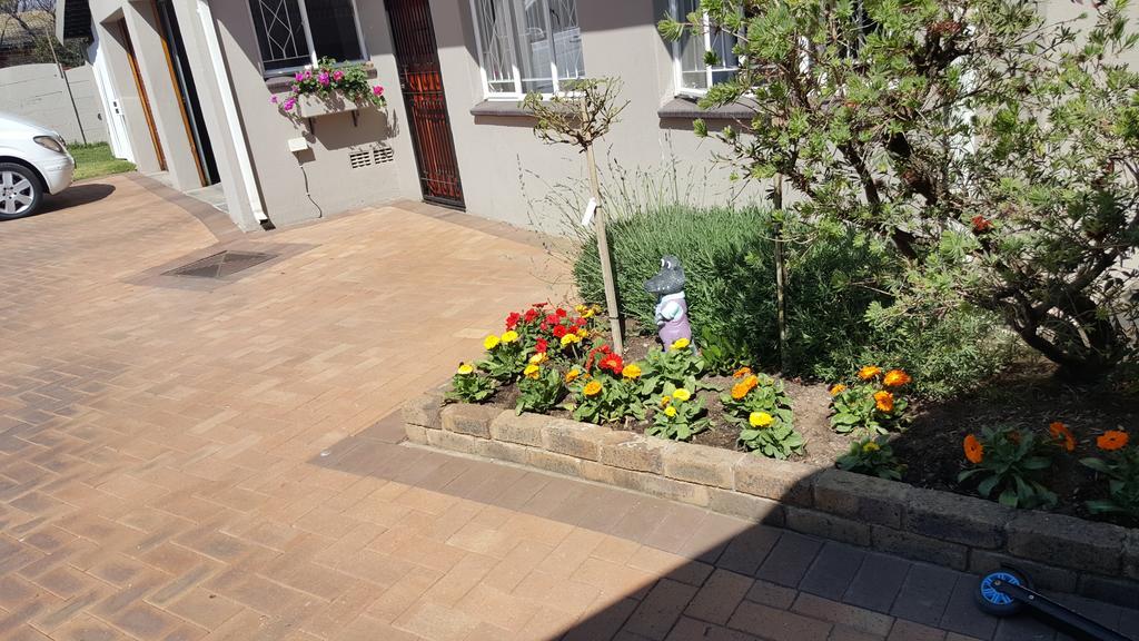 8 Ibis Lane Guest House Johannesburg Zewnętrze zdjęcie
