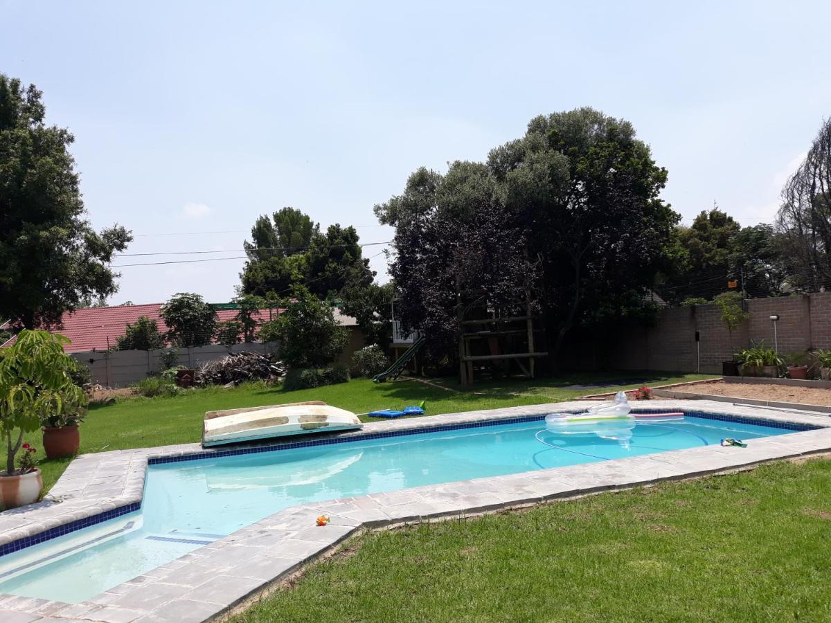 8 Ibis Lane Guest House Johannesburg Zewnętrze zdjęcie